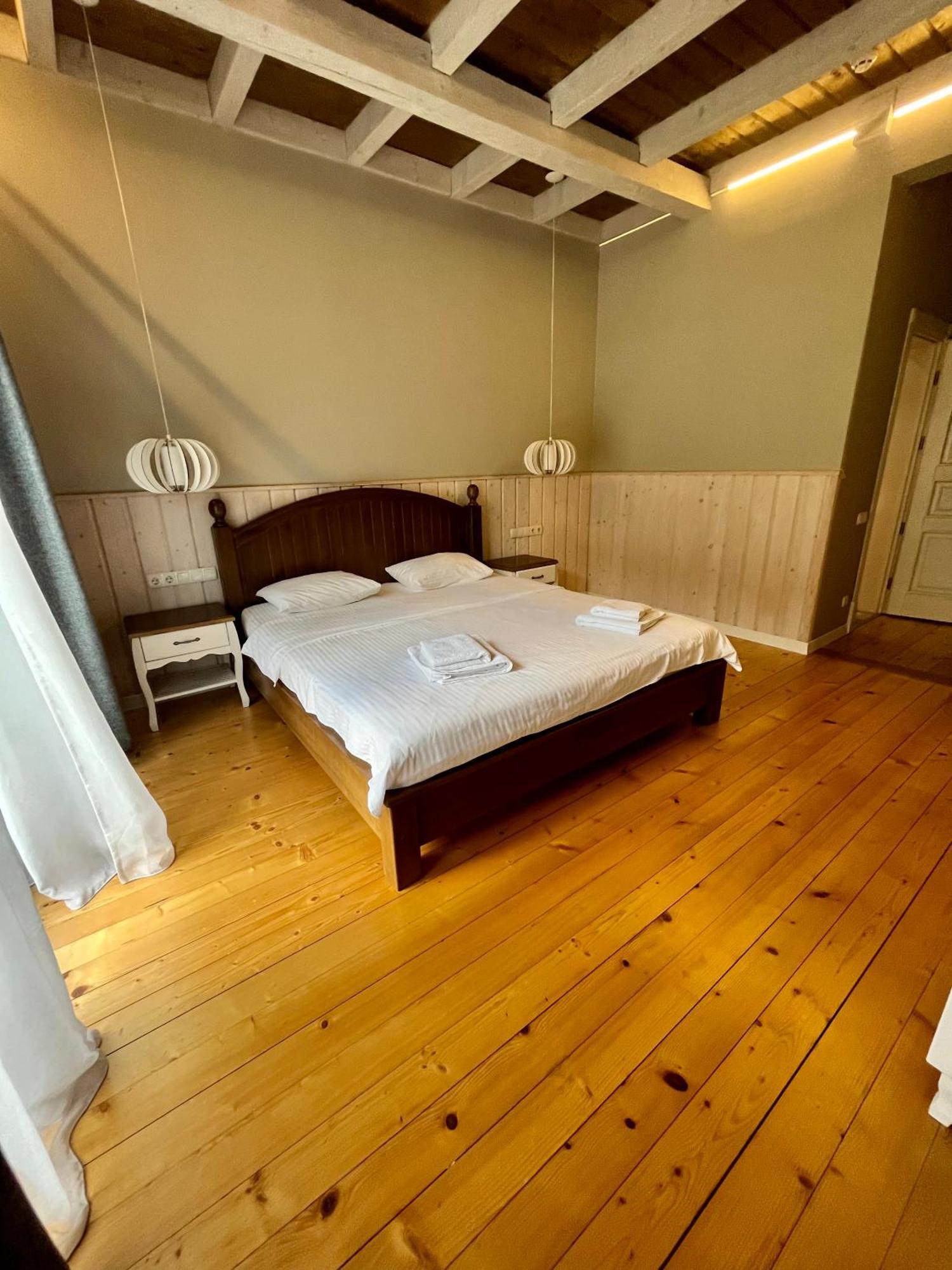 Hygge Hotel Tatariv Buitenkant foto